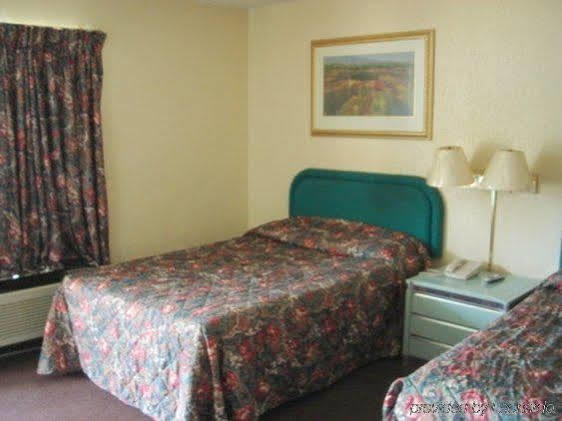 Whitehouse Motel Richmond South Bellwood ภายนอก รูปภาพ